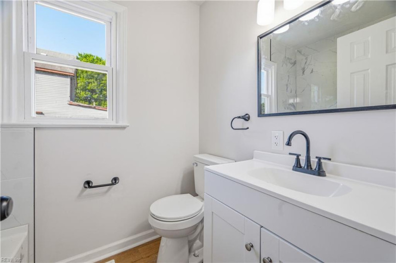 Photo 6 of 17 residential for sale in Newport News virginia