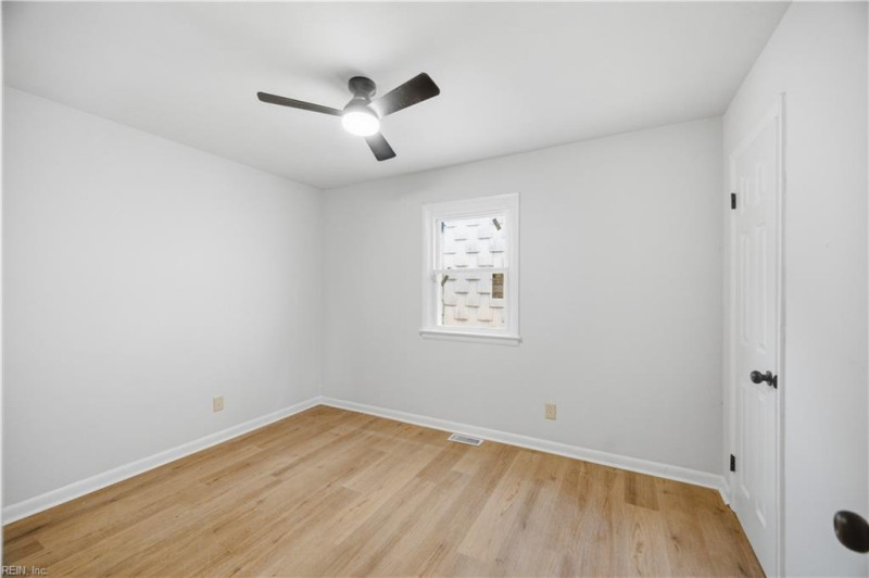 Photo 8 of 17 residential for sale in Newport News virginia