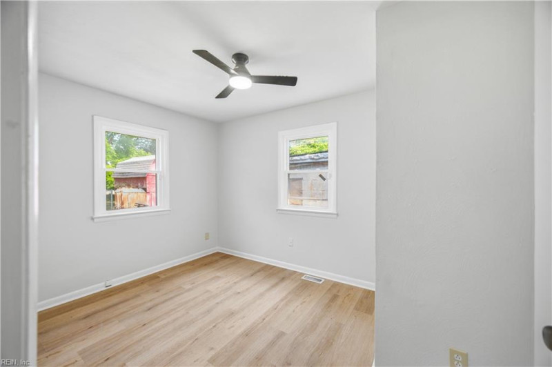 Photo 9 of 17 residential for sale in Newport News virginia