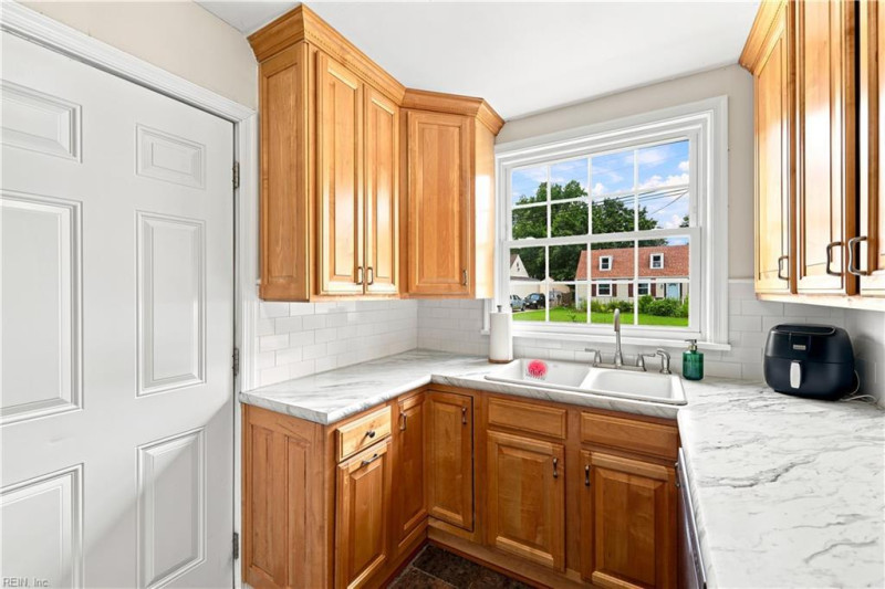 Photo 13 of 26 residential for sale in Portsmouth virginia Photo 13 of 26 residential for sale in Portsmouth virginia
