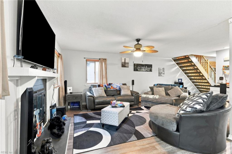 Photo 14 of 34 residential for sale in Virginia Beach virginia