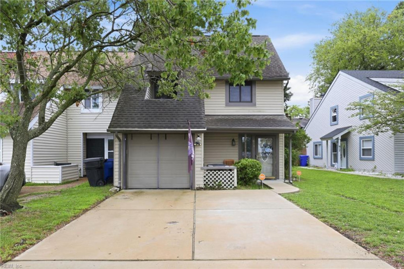 Photo 2 of 34 residential for sale in Virginia Beach virginia