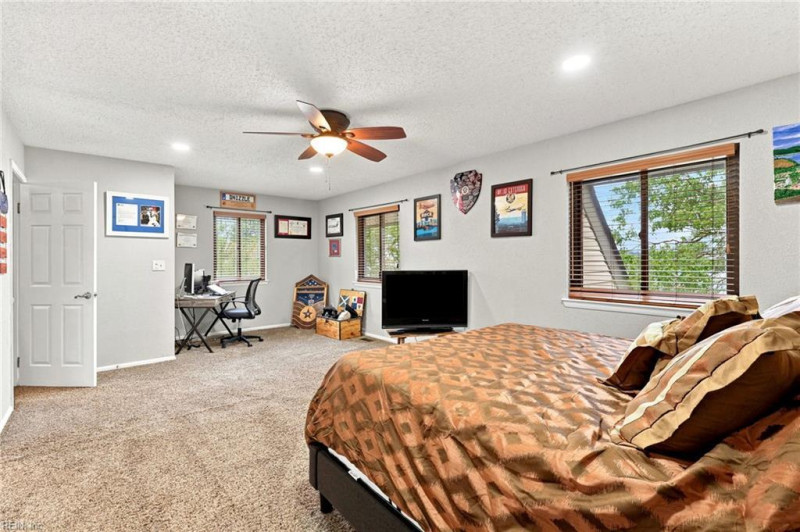 Photo 23 of 34 residential for sale in Virginia Beach virginia