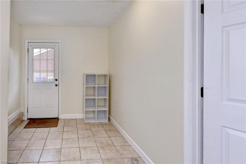 Photo 17 of 50 residential for sale in Newport News virginia