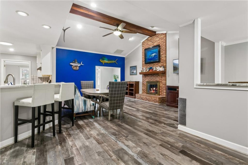 Photo 14 of 48 residential for sale in Hampton virginia