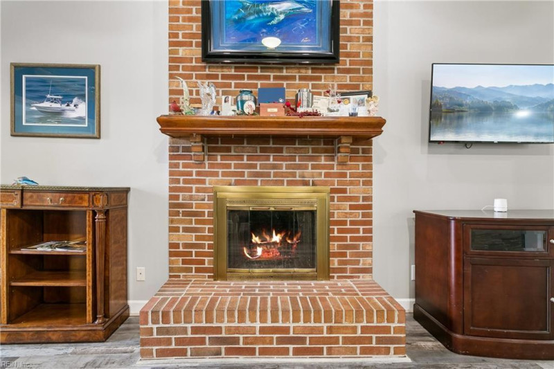 Photo 16 of 48 residential for sale in Hampton virginia