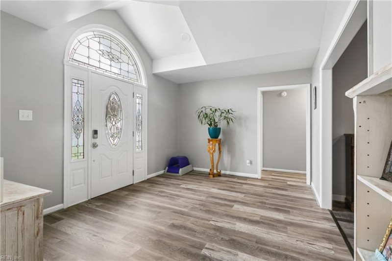 Photo 6 of 48 residential for sale in Hampton virginia