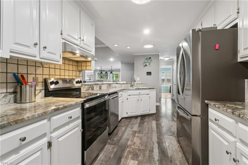 Photo 9 of 48 residential for sale in Hampton virginia