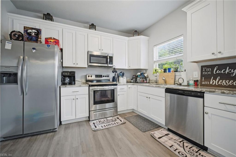 Photo 10 of 48 residential for sale in Newport News virginia