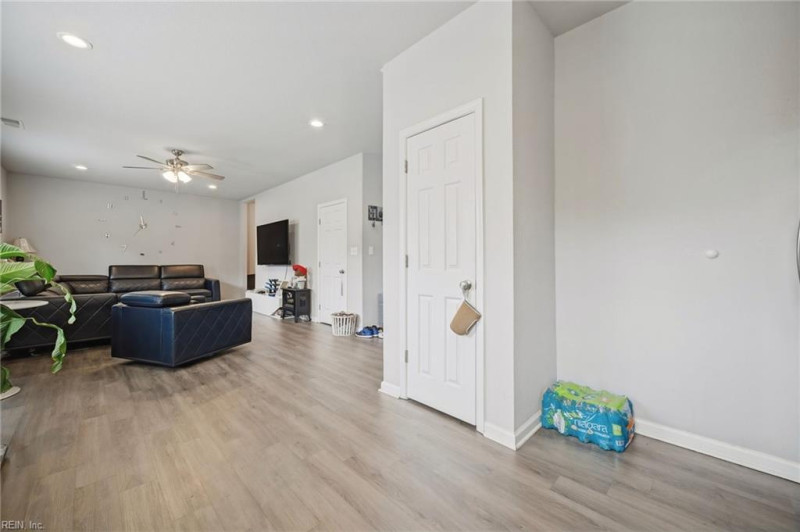 Photo 13 of 48 residential for sale in Newport News virginia
