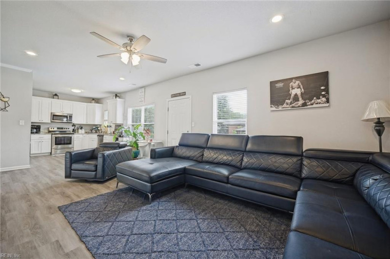 Photo 16 of 48 residential for sale in Newport News virginia