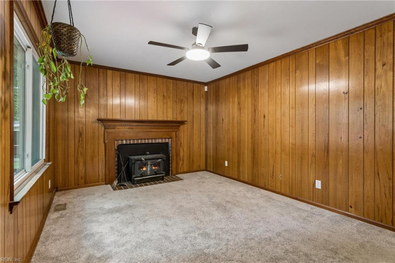 Photo 14 of 38 residential for sale in Newport News virginia