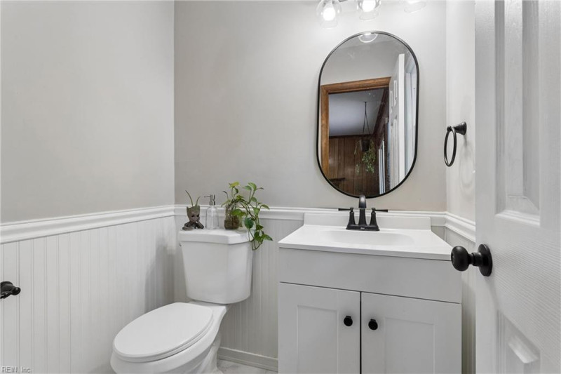 Photo 16 of 38 residential for sale in Newport News virginia