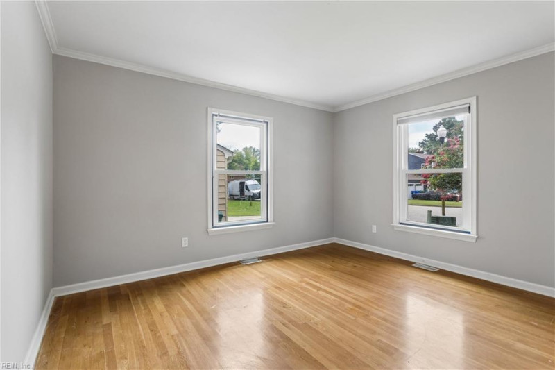 Photo 17 of 38 residential for sale in Newport News virginia