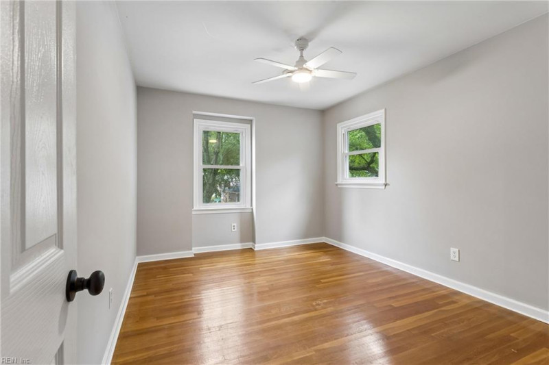 Photo 20 of 38 residential for sale in Newport News virginia