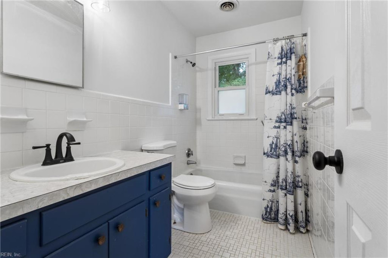 Photo 26 of 38 residential for sale in Newport News virginia
