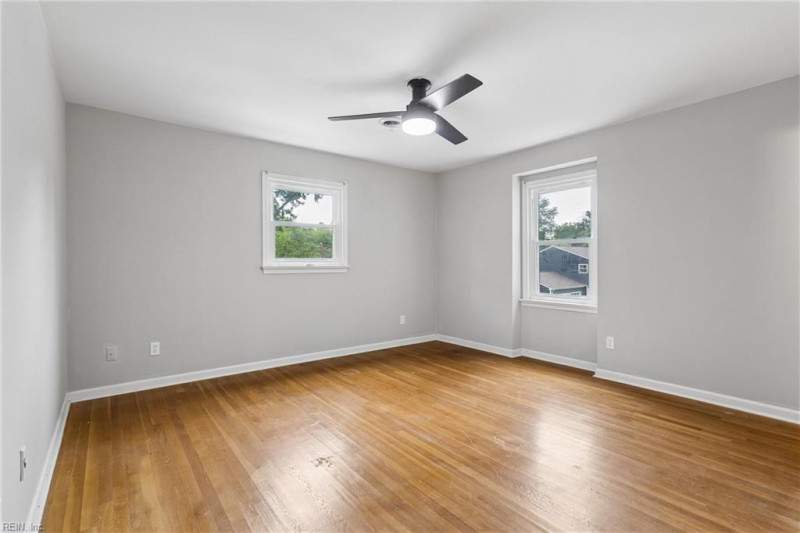 Photo 27 of 38 residential for sale in Newport News virginia