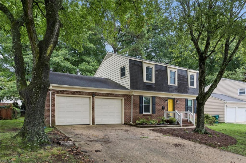 Photo 3 of 38 residential for sale in Newport News virginia