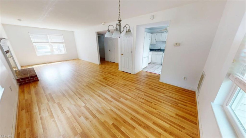 Photo 11 of 50 residential for sale in Williamsburg virginia Photo 11 of 50 residential for sale in Williamsburg virginia