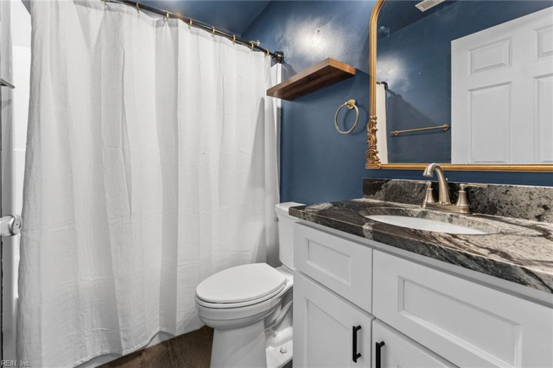 Photo 24 of 40 residential for sale in Gloucester County virginia