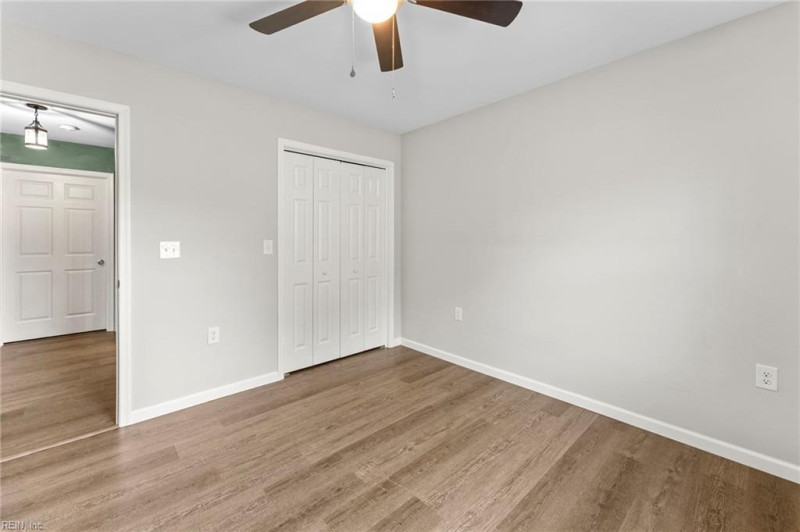 Photo 27 of 40 residential for sale in Gloucester County virginia