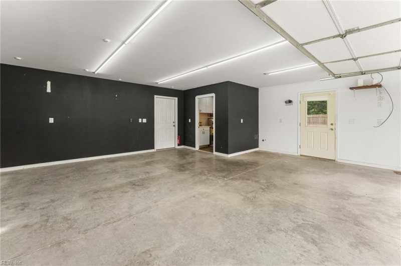 Photo 30 of 40 residential for sale in Gloucester County virginia
