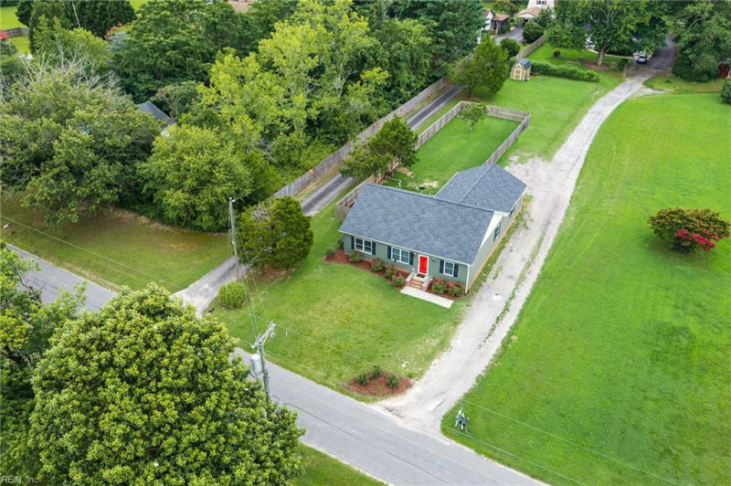 Photo 31 of 40 residential for sale in Gloucester County virginia