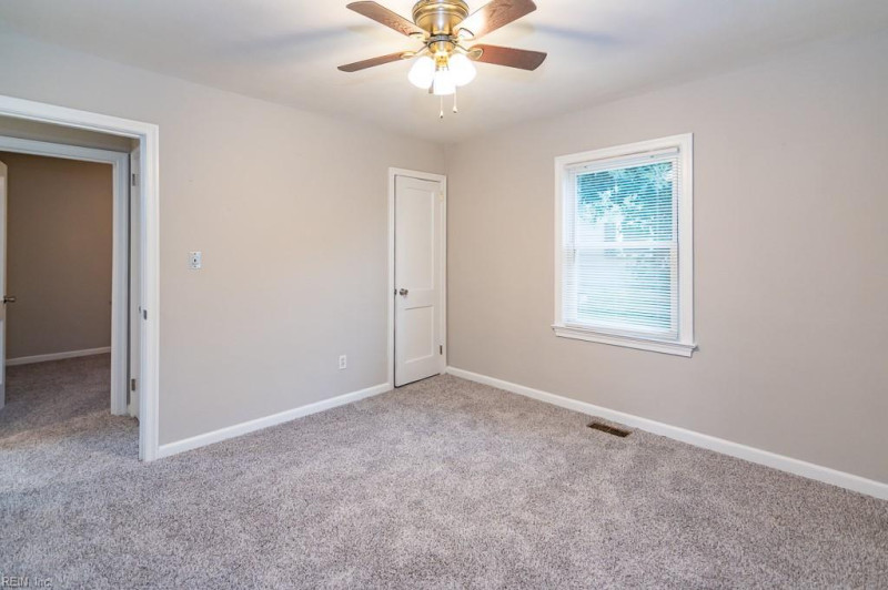Photo 25 of 44 residential for sale in Hampton virginia