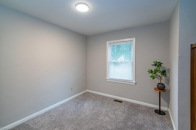 Photo 35 of 44 residential for sale in Hampton virginia