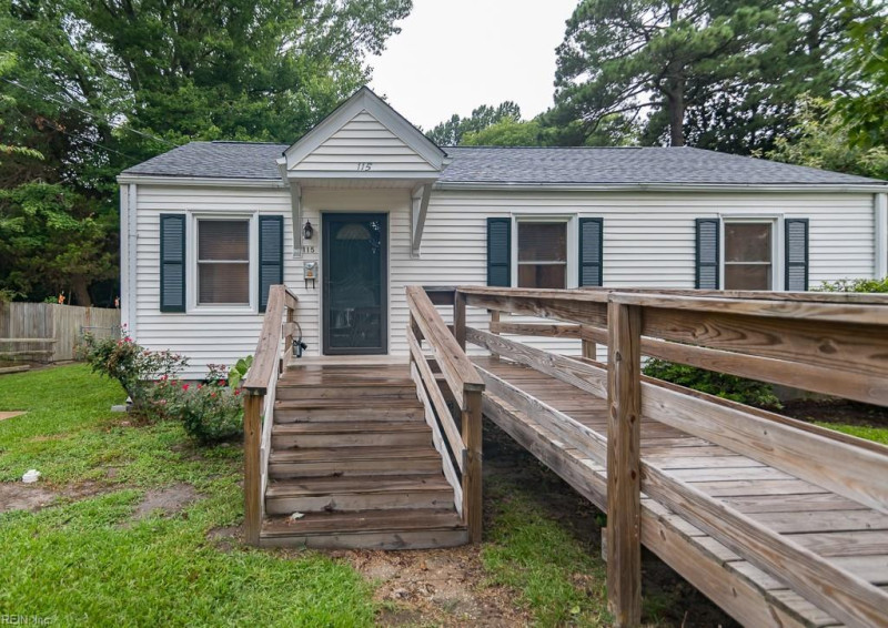Photo 6 of 44 residential for sale in Hampton virginia