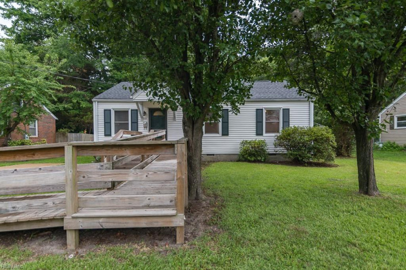Photo 8 of 44 residential for sale in Hampton virginia