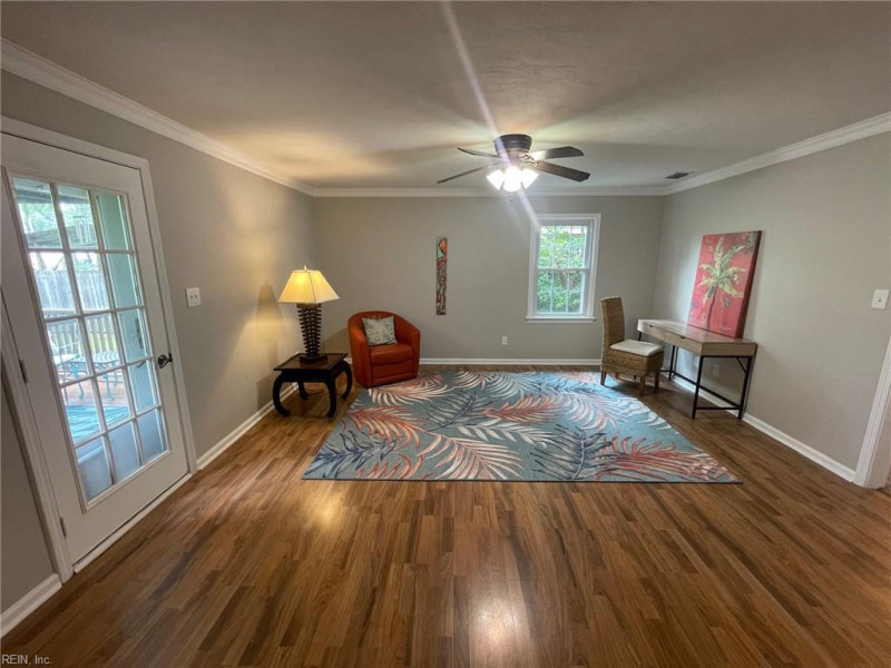Photo 10 of 25 residential for sale in Chesapeake virginia