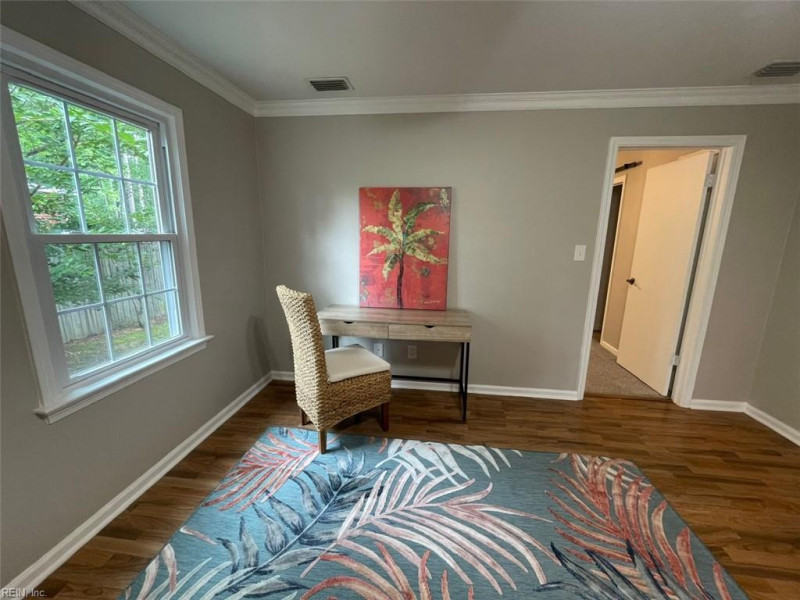 Photo 12 of 25 residential for sale in Chesapeake virginia