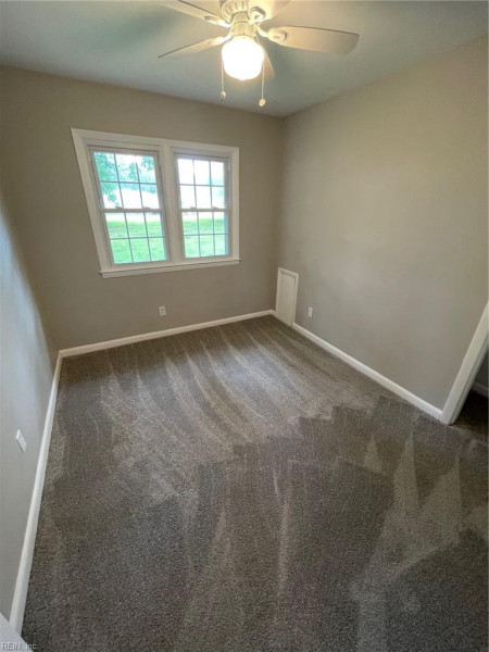 Photo 19 of 25 residential for sale in Chesapeake virginia