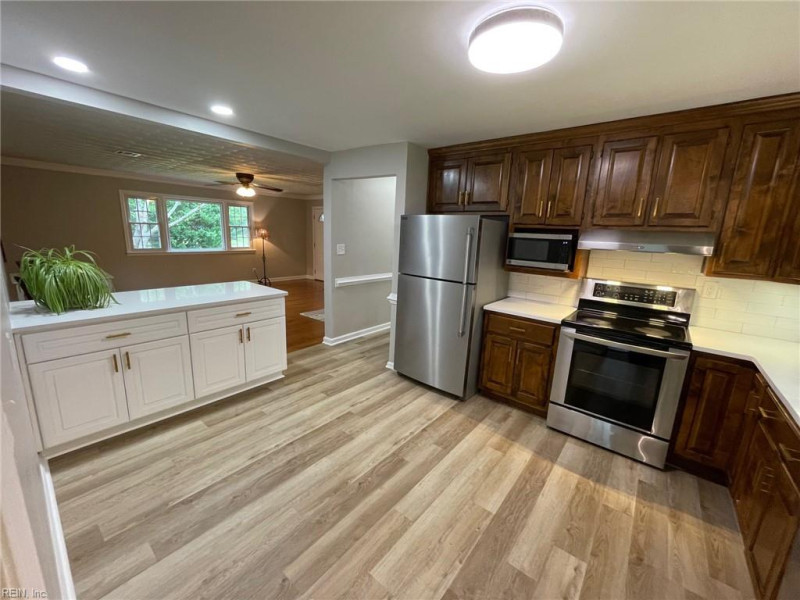 Photo 9 of 25 residential for sale in Chesapeake virginia
