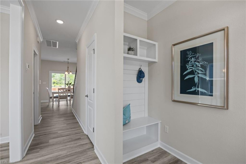Photo 3 of 18 residential for sale in Suffolk virginia