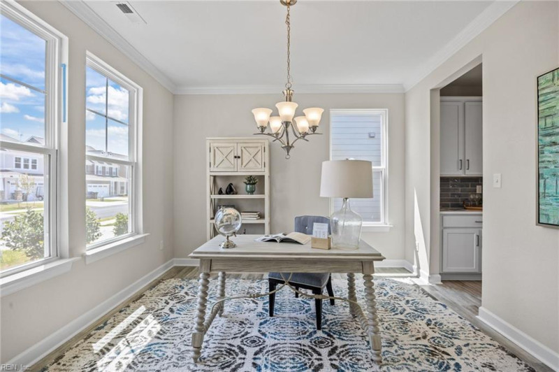 Photo 4 of 18 residential for sale in Suffolk virginia