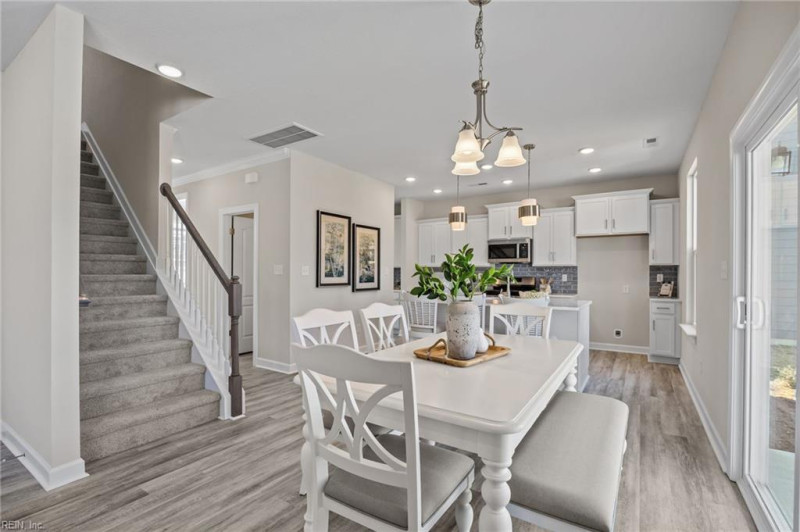 Photo 5 of 18 residential for sale in Suffolk virginia