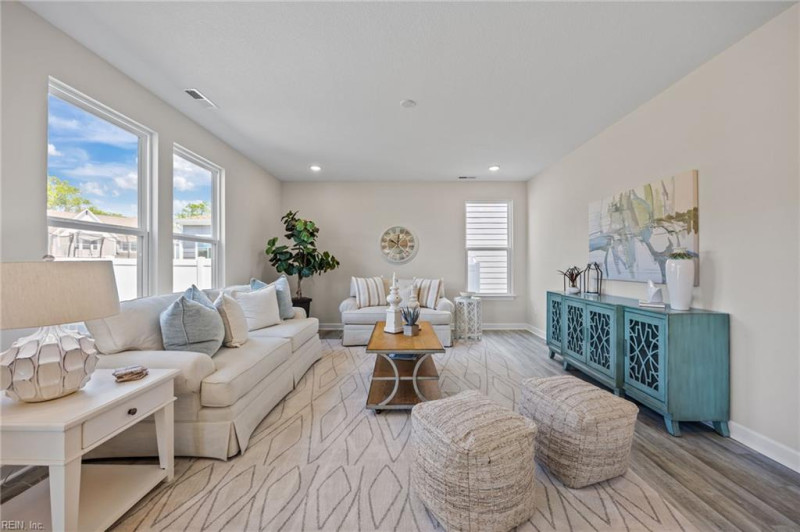 Photo 7 of 18 residential for sale in Suffolk virginia