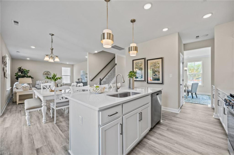 Photo 8 of 18 residential for sale in Suffolk virginia
