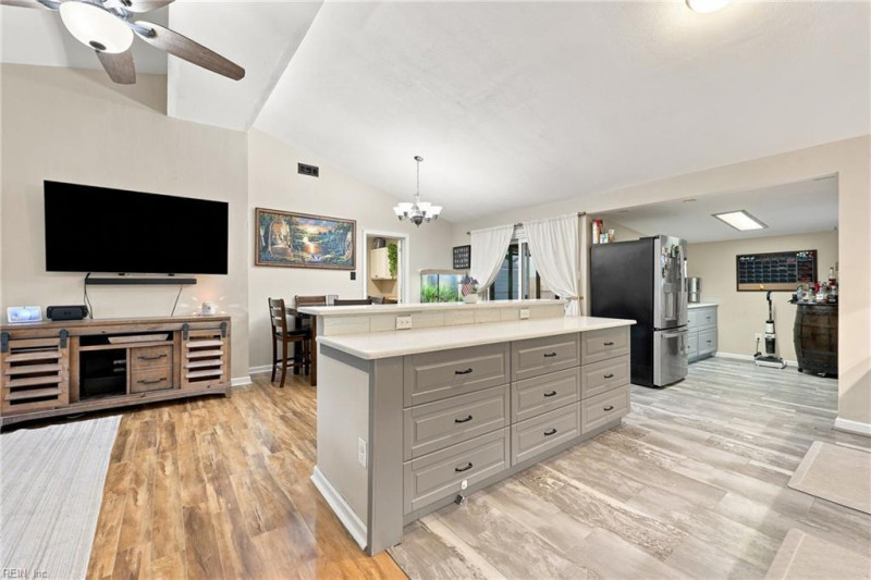 Photo 12 of 46 residential for sale in Norfolk virginia