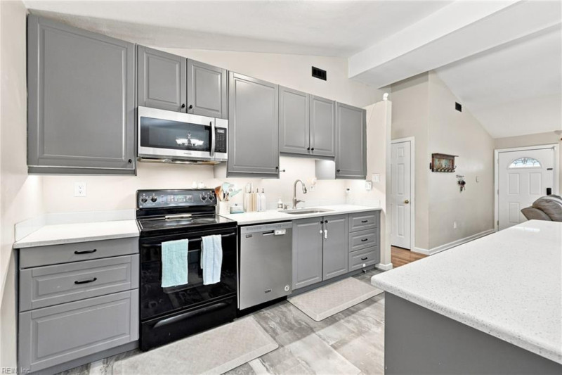 Photo 13 of 46 residential for sale in Norfolk virginia