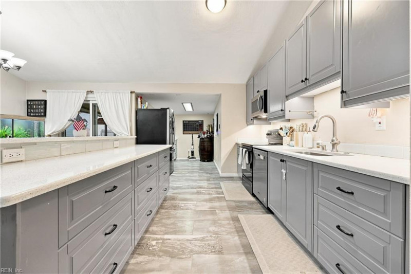Photo 14 of 46 residential for sale in Norfolk virginia