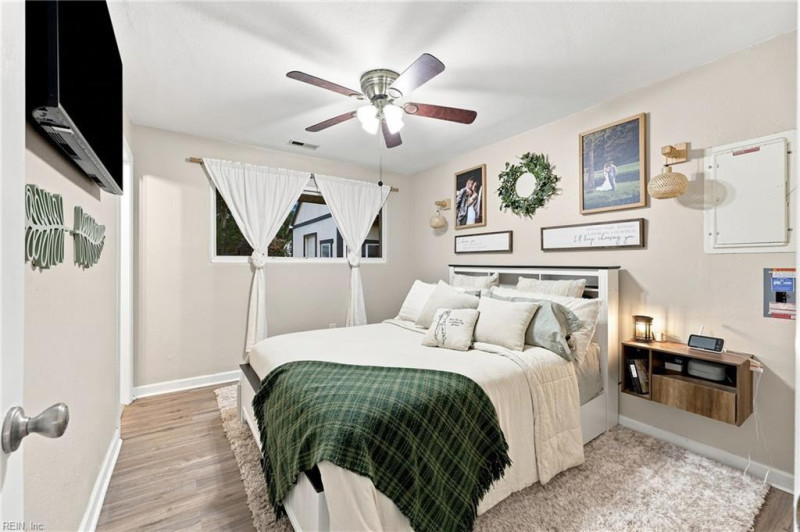 Photo 32 of 46 residential for sale in Norfolk virginia