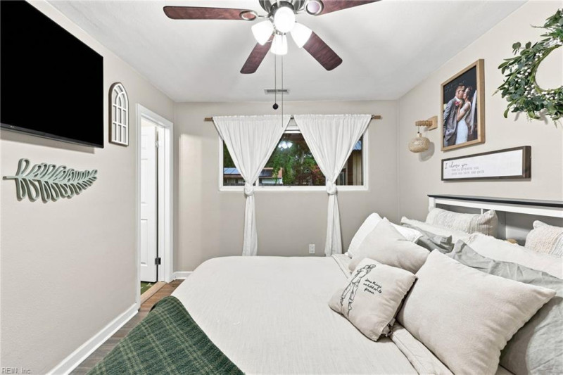 Photo 33 of 46 residential for sale in Norfolk virginia