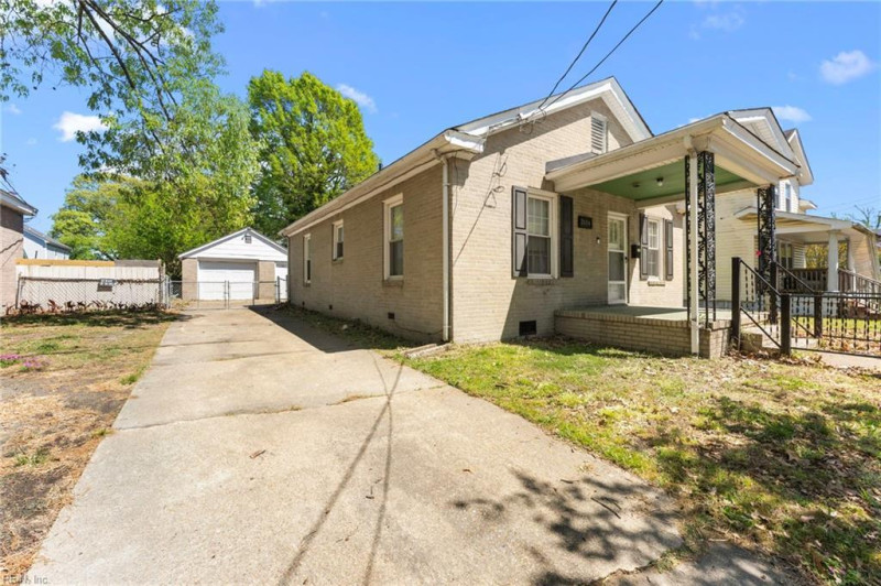 Photo 5 of 21 residential for sale in Newport News virginia