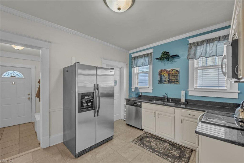 Photo 17 of 42 residential for sale in Norfolk virginia
