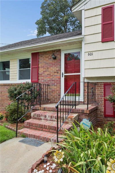 Photo 2 of 47 residential for sale in Chesapeake virginia Photo 2 of 47 residential for sale in Chesapeake virginia