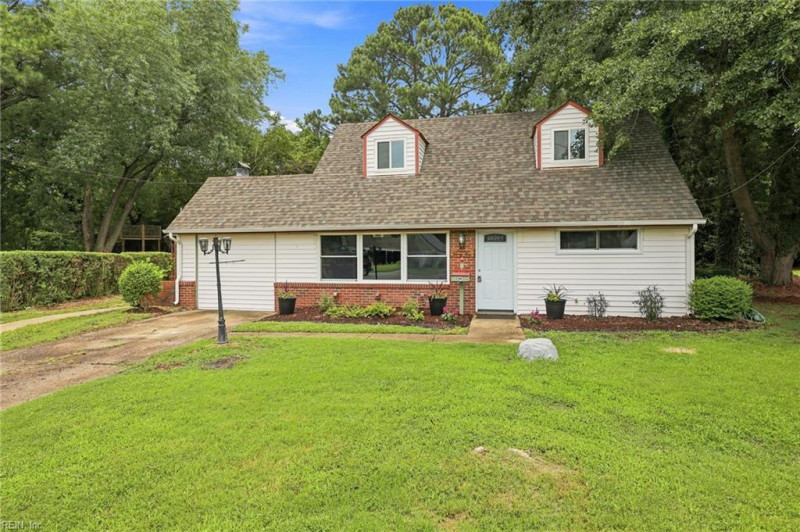 Photo 1 of 36 residential for sale in Chesapeake virginia