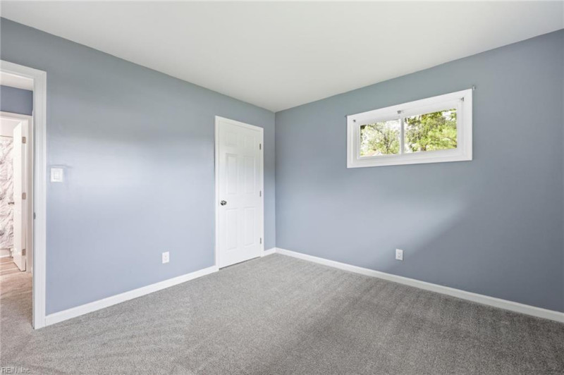 Photo 10 of 36 residential for sale in Chesapeake virginia